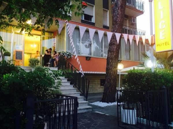 Alice Hotel Червия Экстерьер фото